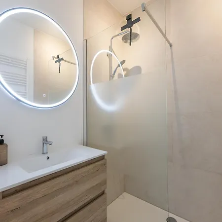 Daire Stylish Home, Location, Cleaning Included