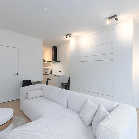 Stylish Home, Location, Cleaning Included *